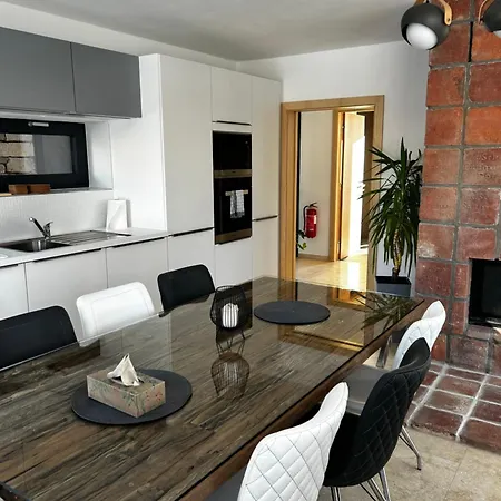 Palace Йиловиште